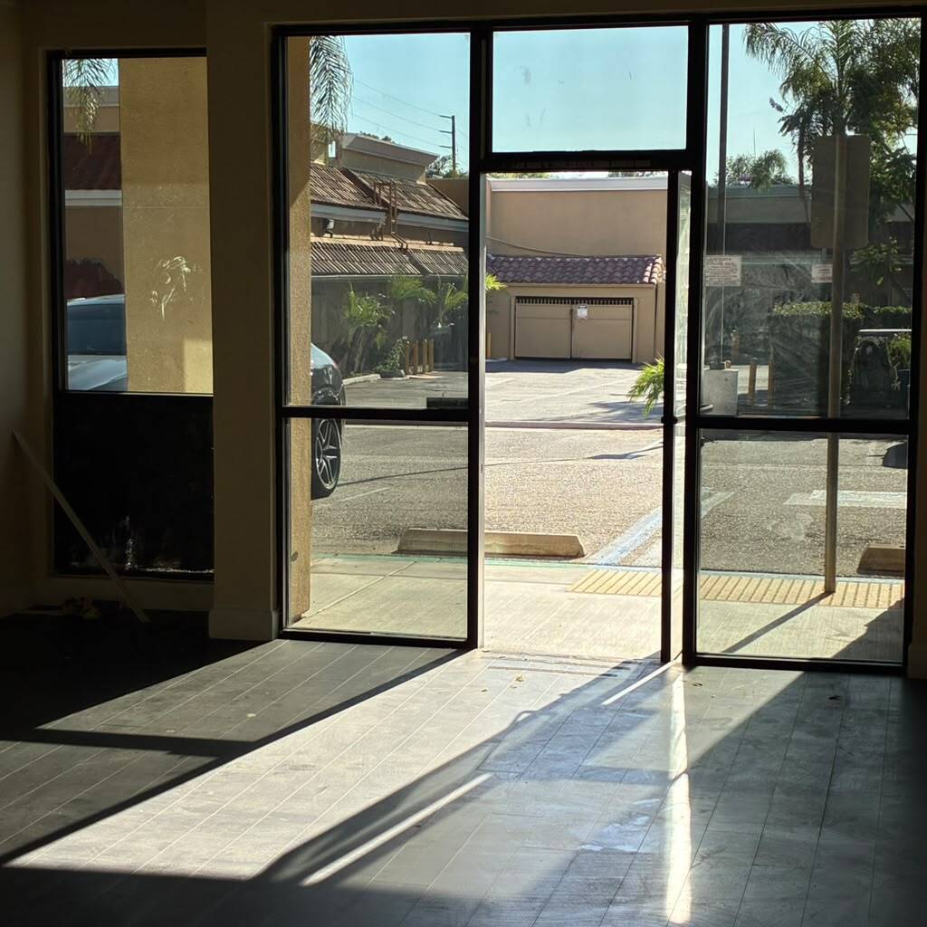 1671 W Katella Ave, Anaheim, CA for lease Interior Photo- Image 1 of 5