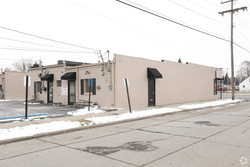 3901-3907 S Telegraph Rd, Dearborn Heights, MI à vendre - Photo du bâtiment - Image 2 de 2