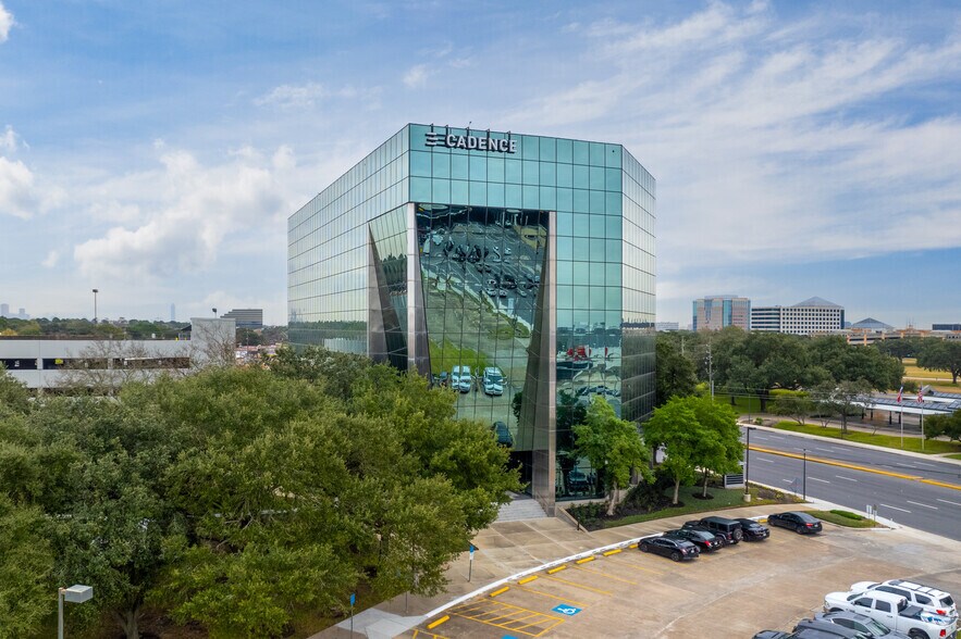 10260 Westheimer Rd, Houston, TX à vendre - Photo du bâtiment - Image 1 de 14