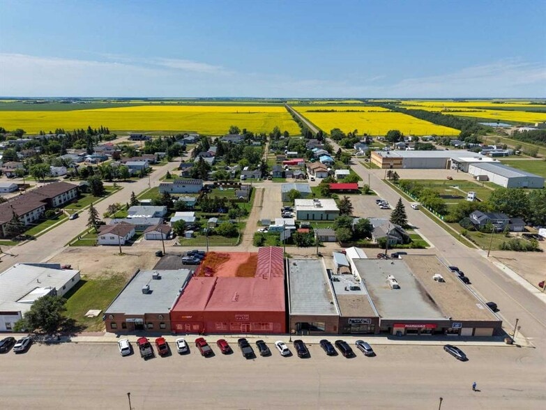 17 Main St Sw, Falher, AB à vendre - Photo du bâtiment - Image 2 de 5
