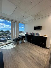 94-615 Kupuohi St, Waipahu, HI for lease Interior Photo- Image 2 of 3