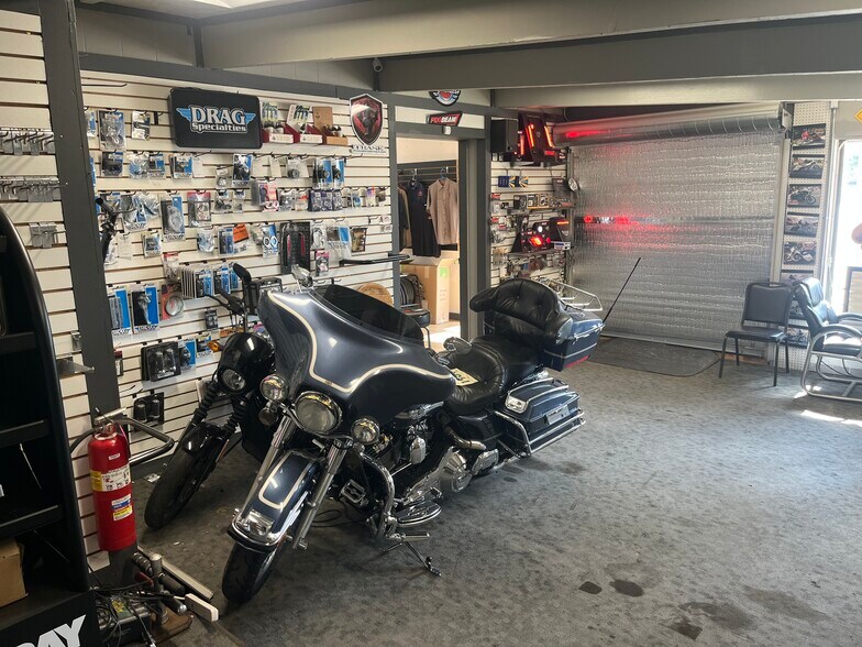 1800 St Paul Ave, Waukesha, WI for sale - Building Photo - Image 3 of 9