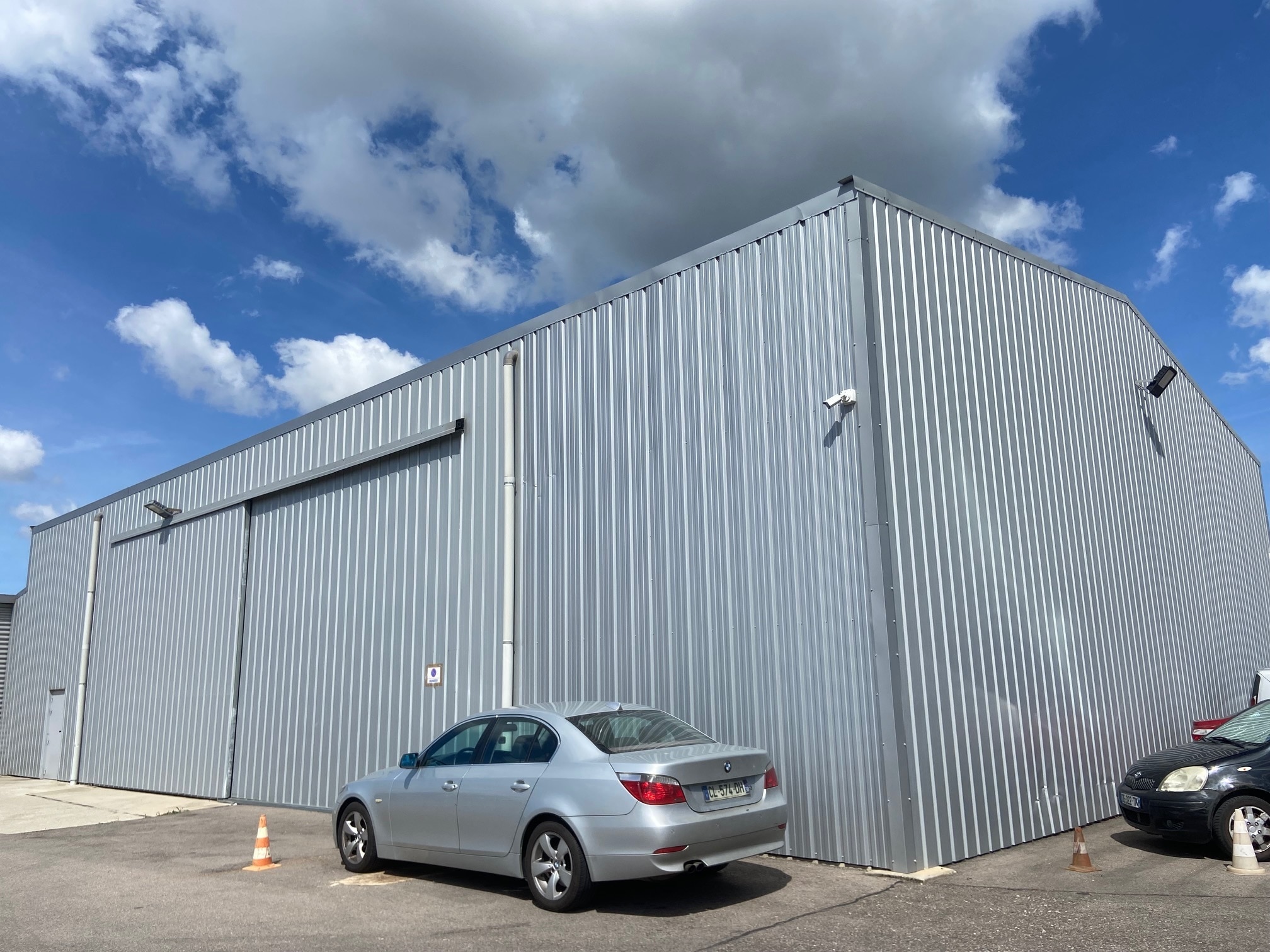 9-13 Rue De Bourgogne, Saint-Priest à louer Photo principale- Image 1 de 9