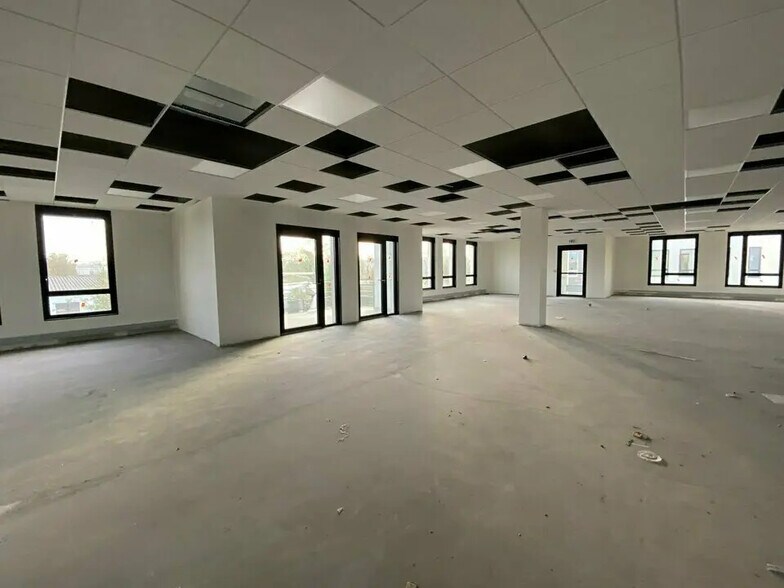 Office in Rillieux-la-Pape for sale - Interior Photo - Image 3 of 9