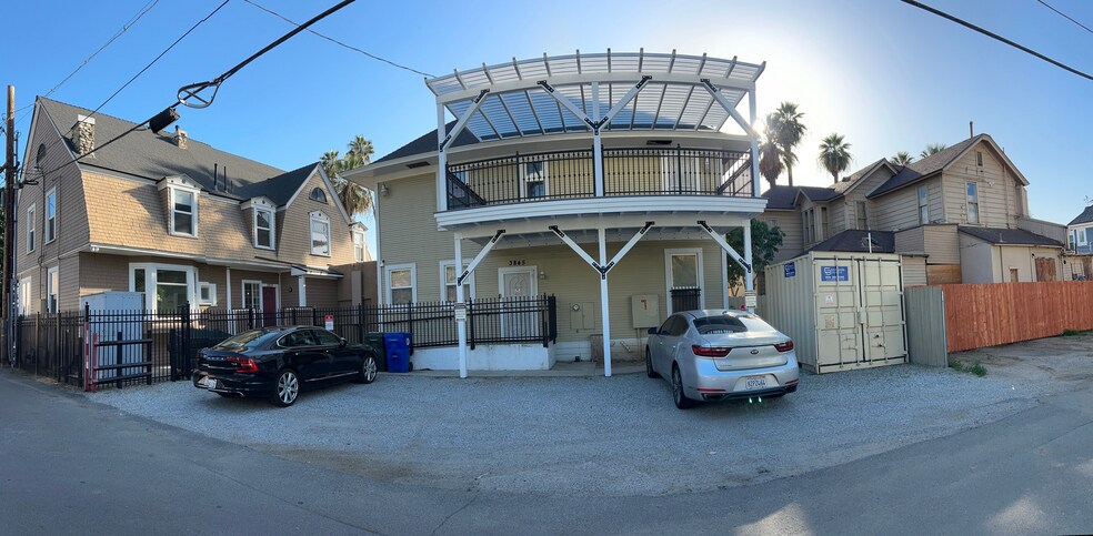 3845 10th St, Riverside, CA à louer - Photo du bâtiment - Image 3 de 5