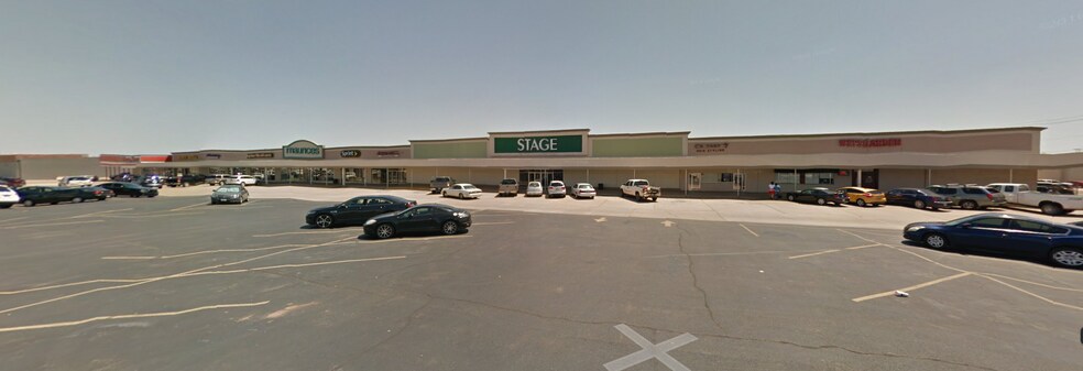 1430 N Main St, Altus, OK à louer - Photo du bâtiment - Image 3 de 5