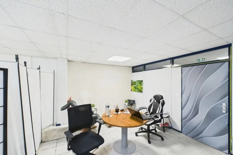 Office in Montpellier for sale - Building Photo - Image 2 of 7