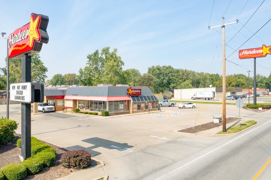 905 N Springfield St, Virden, IL for lease - Building Photo - Image 2 of 8