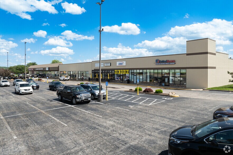 946-980 S Highway Dr, Fenton, MO for sale - Building Photo - Image 1 of 10