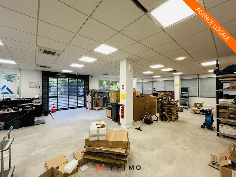 Office in Meudon for lease - Interior Photo - Image 1 of 7