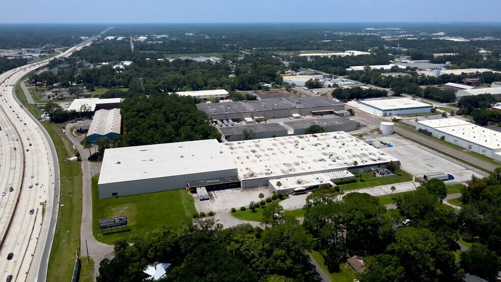 540 Beautyrest Ave, Jacksonville, FL à louer - Vidéo sur l’inscription commerciale - Image 3 de 8