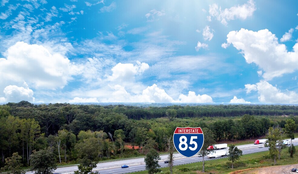 930 Hurricane Creek Rd, Piedmont, SC for sale - Building Photo - Image 2 of 3