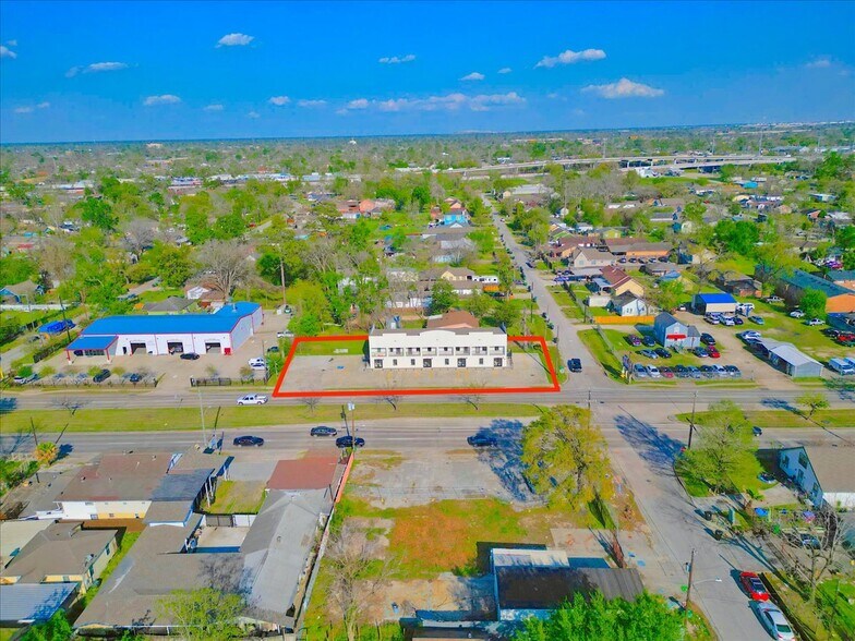 7704 Irvington Blvd, Houston, TX à louer - Photo du bâtiment - Image 1 de 60