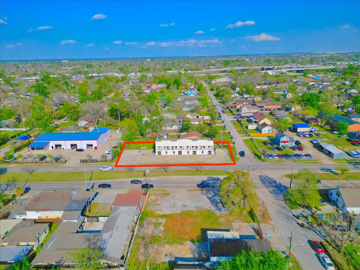 7704 Irvington Blvd, Houston, TX à louer Photo du bâtiment- Image 1 de 61