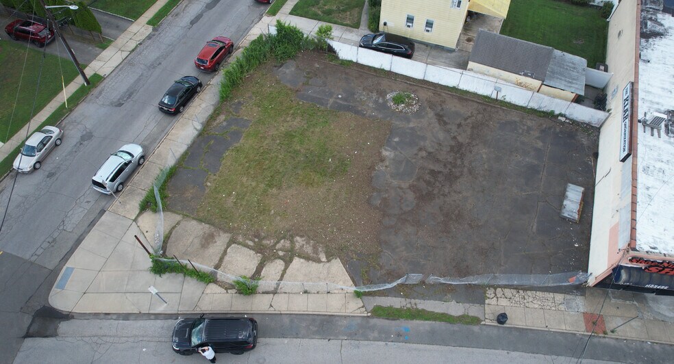 2600 Hempstead Tpke, East Meadow, NY à vendre - Photo du bâtiment - Image 3 de 16