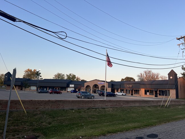 Plus de détails pour 1400 Scott Lake Rd, Waterford, MI - Bureau/Médical à louer