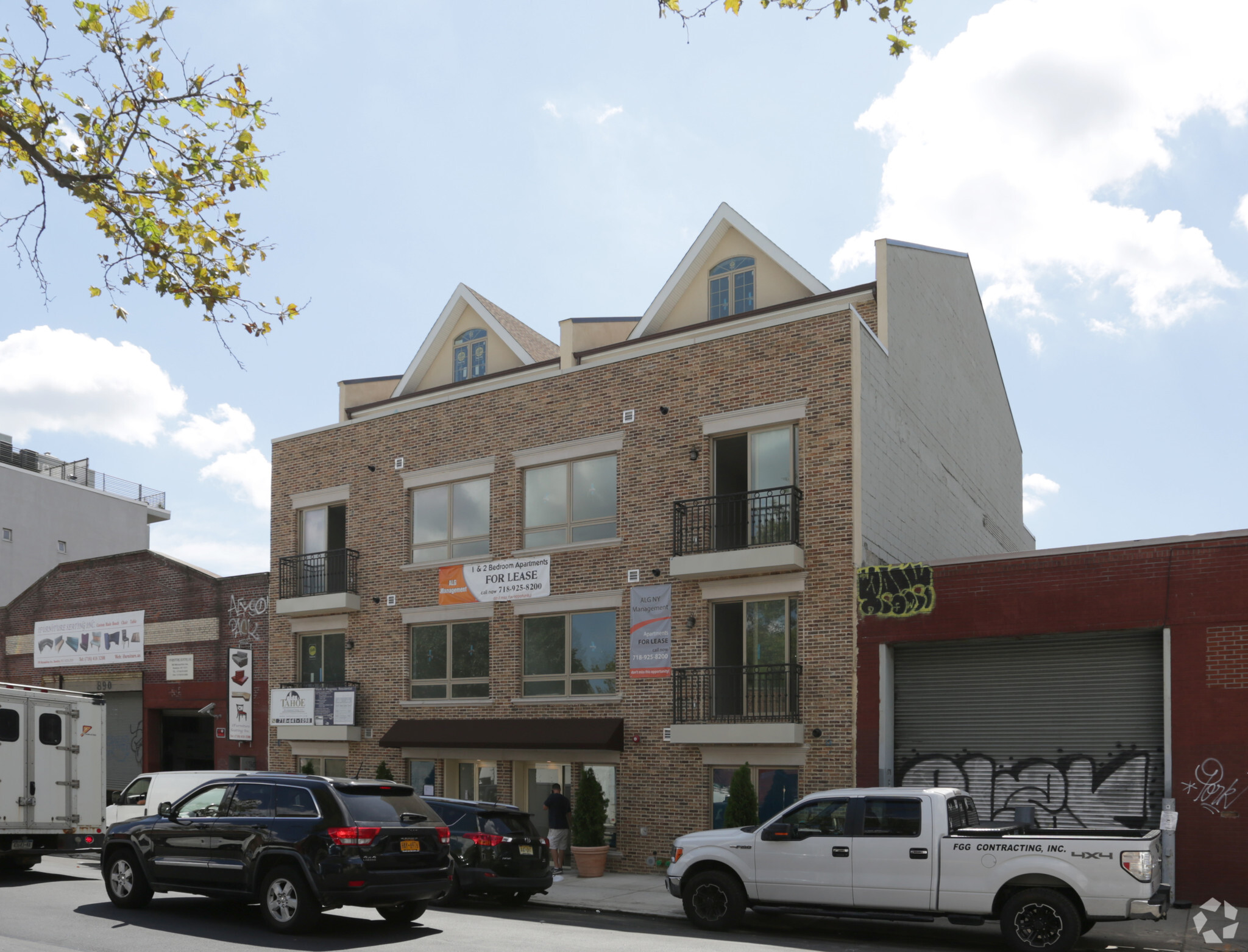 878 Metropolitan Ave, Brooklyn, NY for sale Building Photo- Image 1 of 3