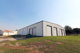 Plus de détails pour 28 N Hickory St, Sapulpa, OK - Industriel à louer