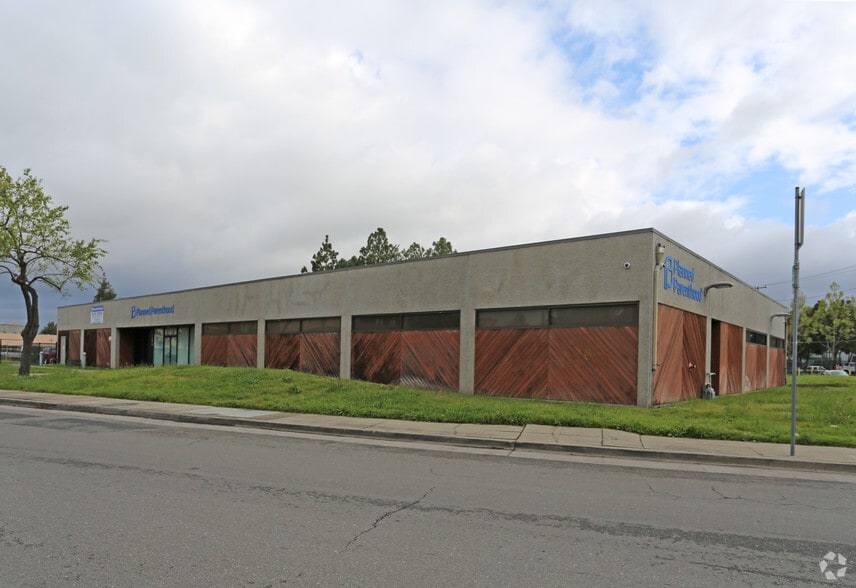 8480 Enterprise Way, Oakland, CA for lease - Building Photo - Image 3 of 9