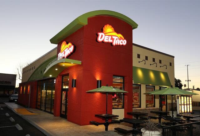 785 N Newcomb St, Porterville, CA à louer - Photo principale - Image 3 de 11