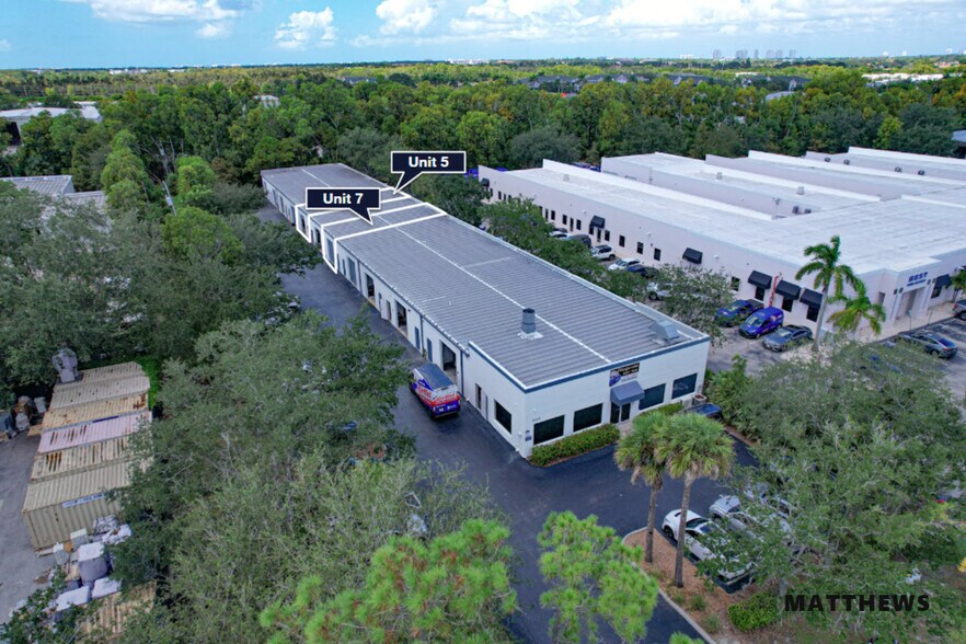 1447 Rail Head Blvd, Naples, FL for lease - Building Photo - Image 2 of 5
