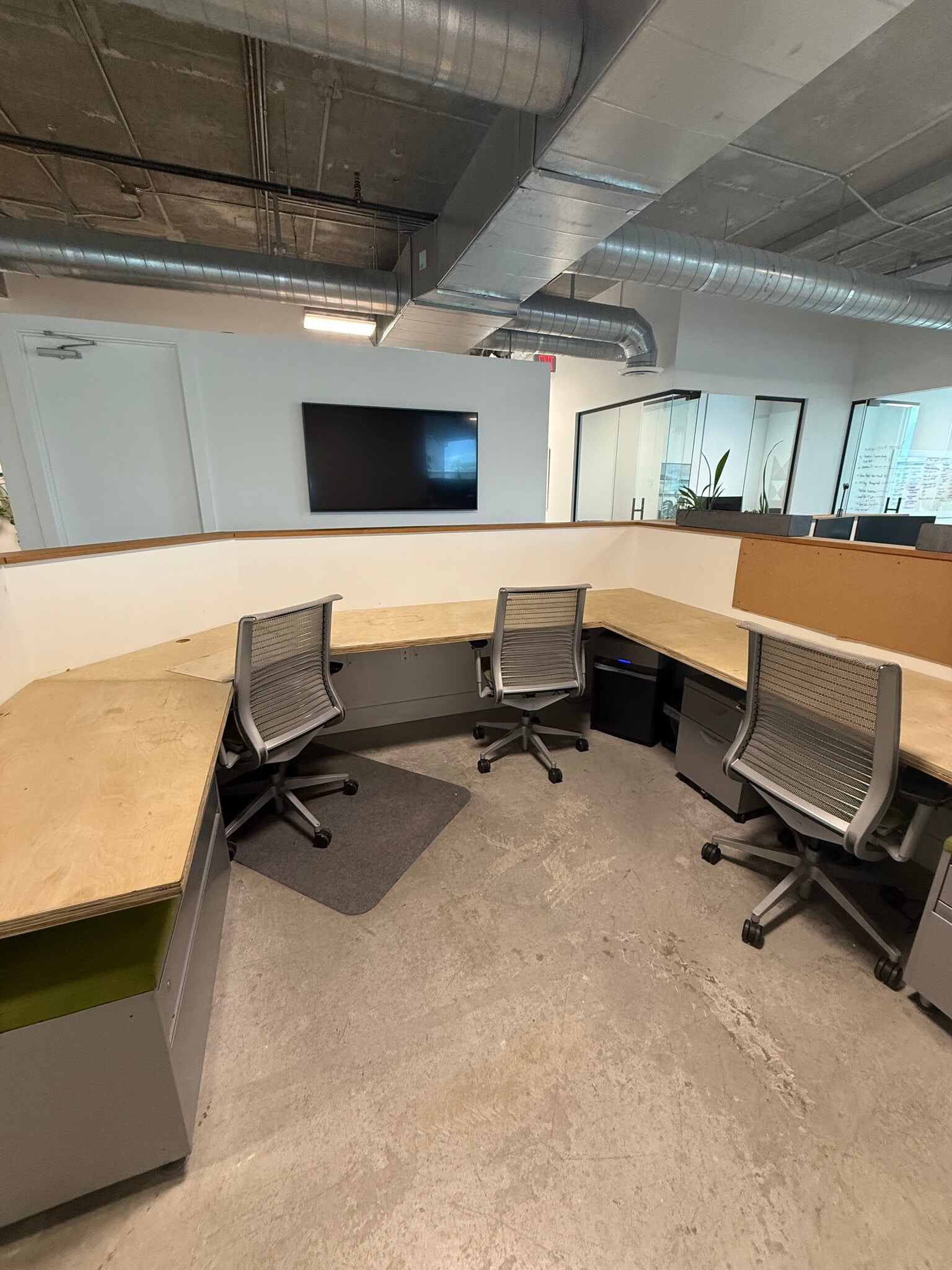 657 South Dr, Miami Springs, FL for lease Interior Photo- Image 1 of 14