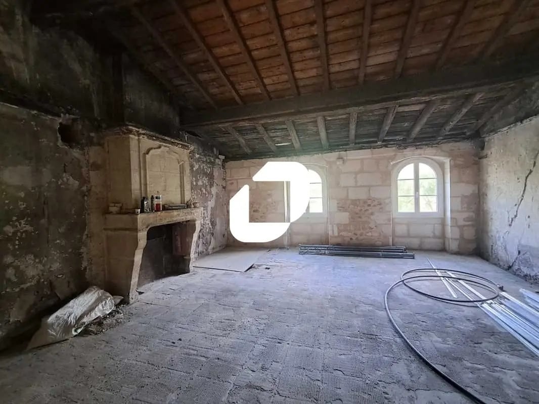 Office in Bordeaux for lease Interior Photo- Image 1 of 6