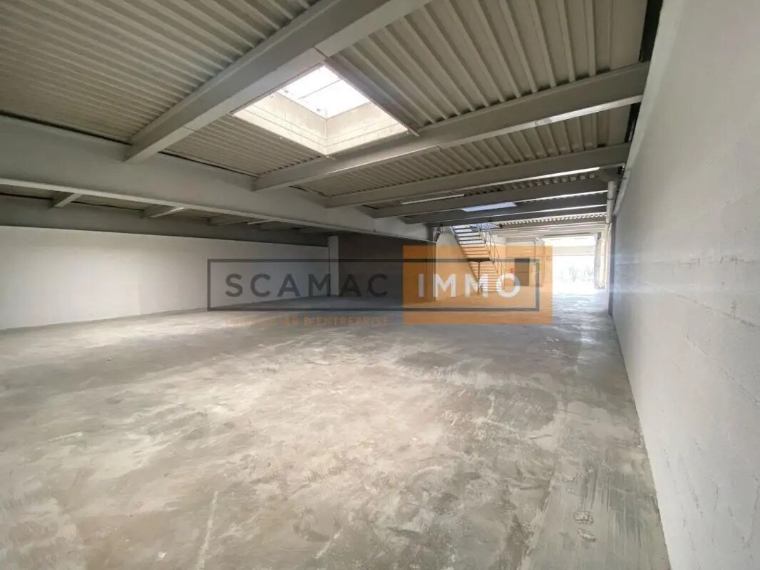 Industrial in Neuilly-Plaisance for lease Building Photo- Image 1 of 24