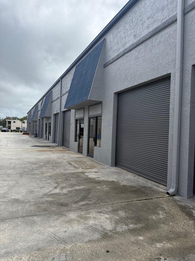 More details for 1634 SE Village Green Dr, Port Saint Lucie, FL - Flex, Industrial for Lease