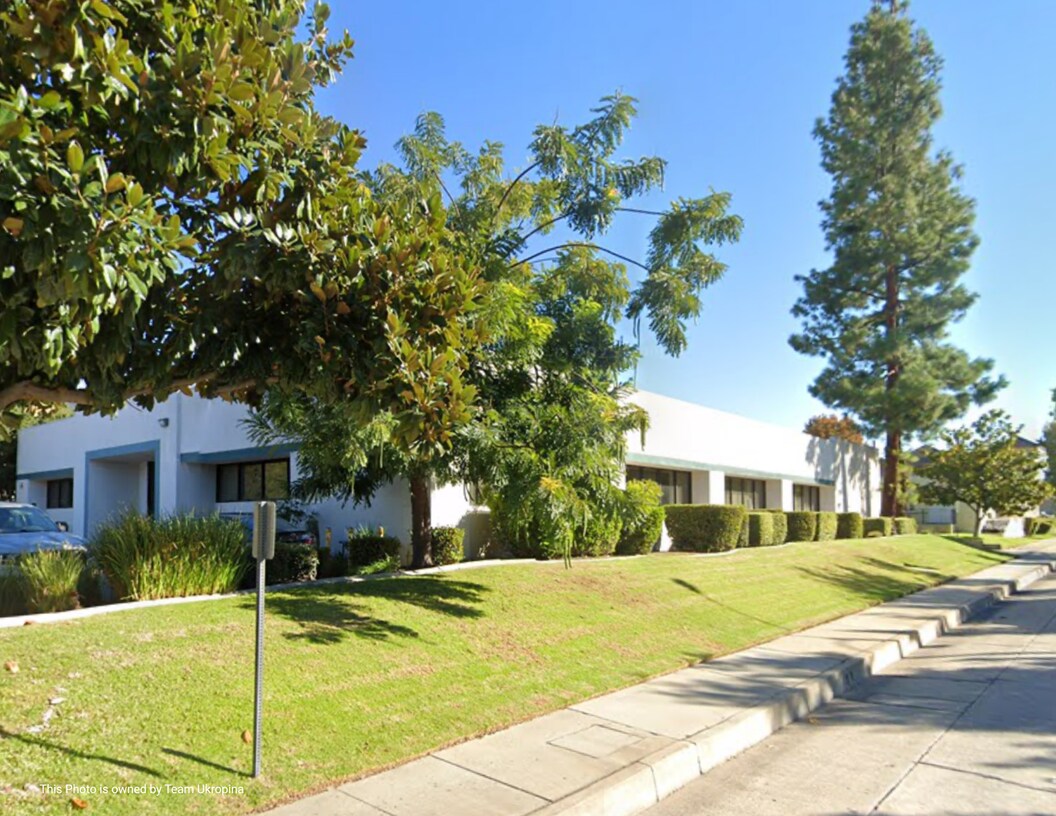 225 E Huntington Dr, Monrovia, CA à vendre Photo du bâtiment- Image 1 de 9