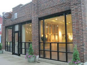 3251 Riverside Dr, Cincinnati, OH à louer Photo intérieure- Image 2 de 23