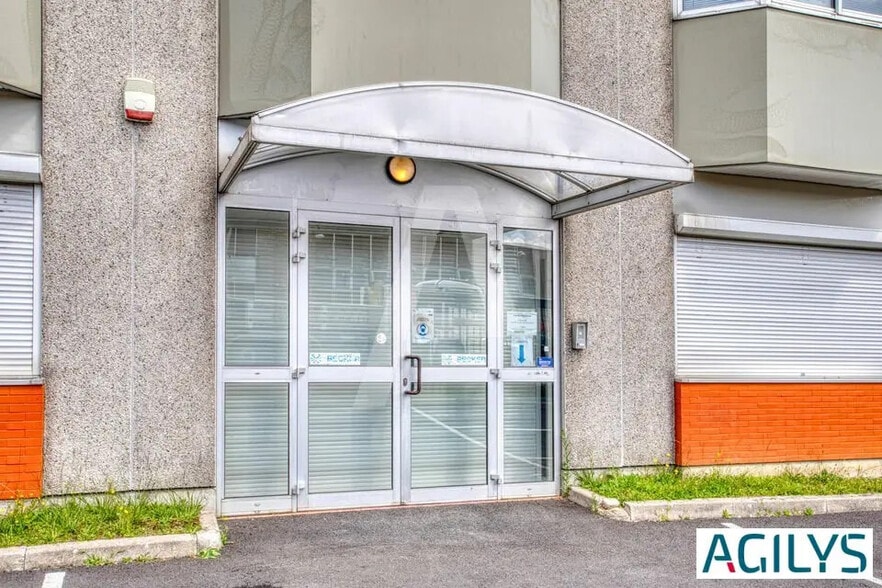 Flex in Villejuif for lease - Lobby - Image 3 of 6