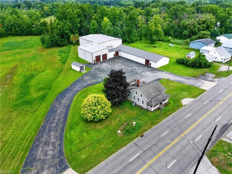 3045 W Prospect Rd, Ashtabula, OH à vendre - Photo du bâtiment - Image 2 de 18