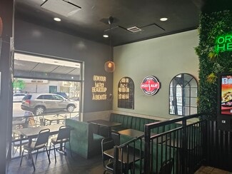 Plus de détails pour 233 S La Cienega Blvd, Beverly Hills, CA - Commerce de détail à louer