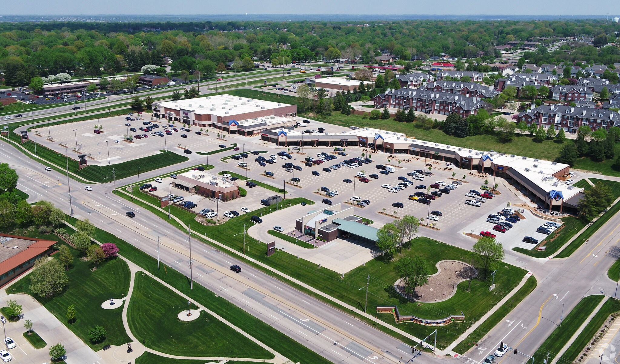 86th St, Urbandale, IA à louer Photo du bâtiment- Image 1 de 21