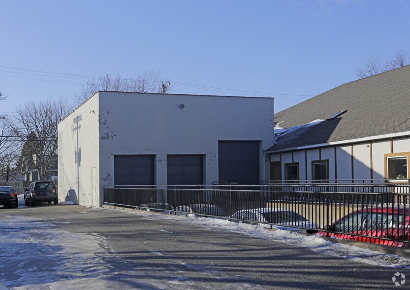 4020 Minnehaha Ave, Minneapolis, MN à louer - Photo du bâtiment - Image 3 de 38