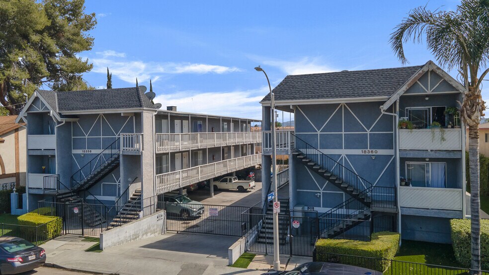 18356 Napa St, Northridge, CA à vendre - Photo du bâtiment - Image 2 de 36
