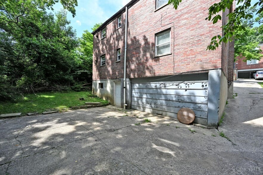 3143 Saffer St, Cincinnati, OH for sale - Building Photo - Image 2 of 15
