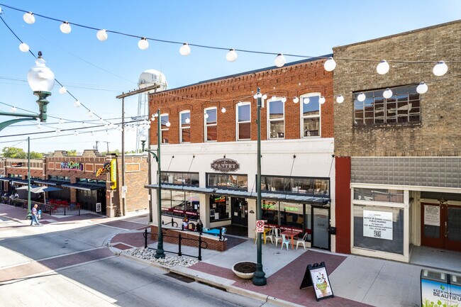 Plus de détails pour 214 E Louisiana St, McKinney, TX - Bureau/Commerce de détail à louer