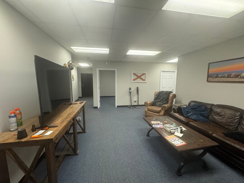 3057 Mountainview Way, Bessemer, AL à louer - Photo du bâtiment - Image 2 de 7