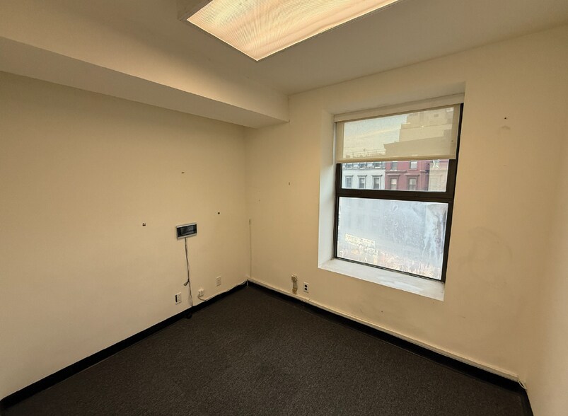 210 Canal St, New York, NY à vendre - Photo du bâtiment - Image 3 de 7