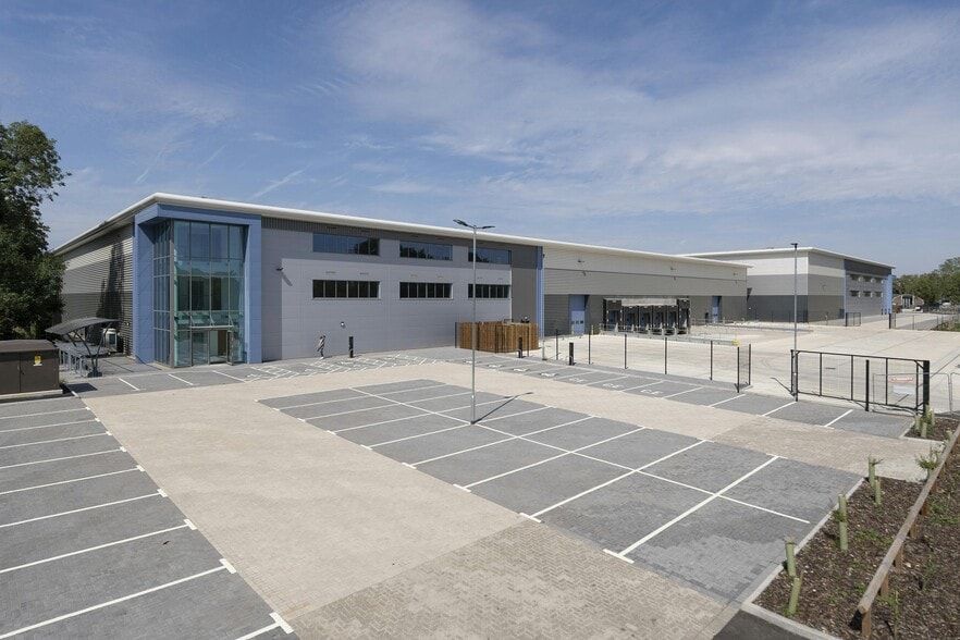 Denham Way, Rickmansworth for lease - Building Photo - Image 3 of 69