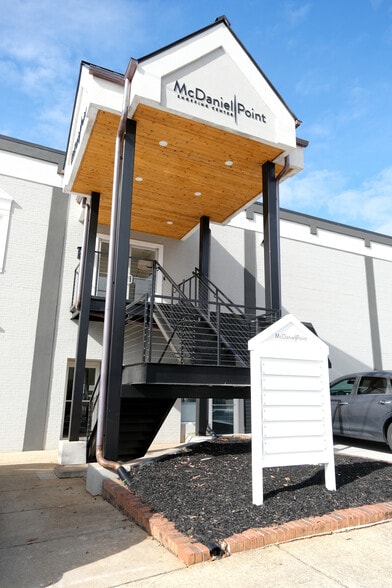 1990 Augusta St, Greenville, SC for lease - Building Photo - Image 3 of 15