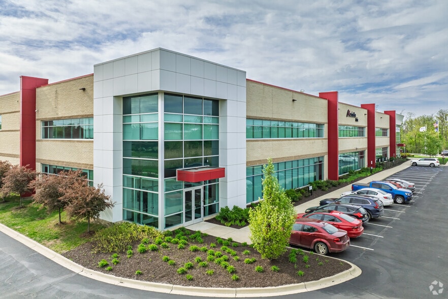 41150 Van Born Rd, Canton, MI for lease - Primary Photo - Image 1 of 6