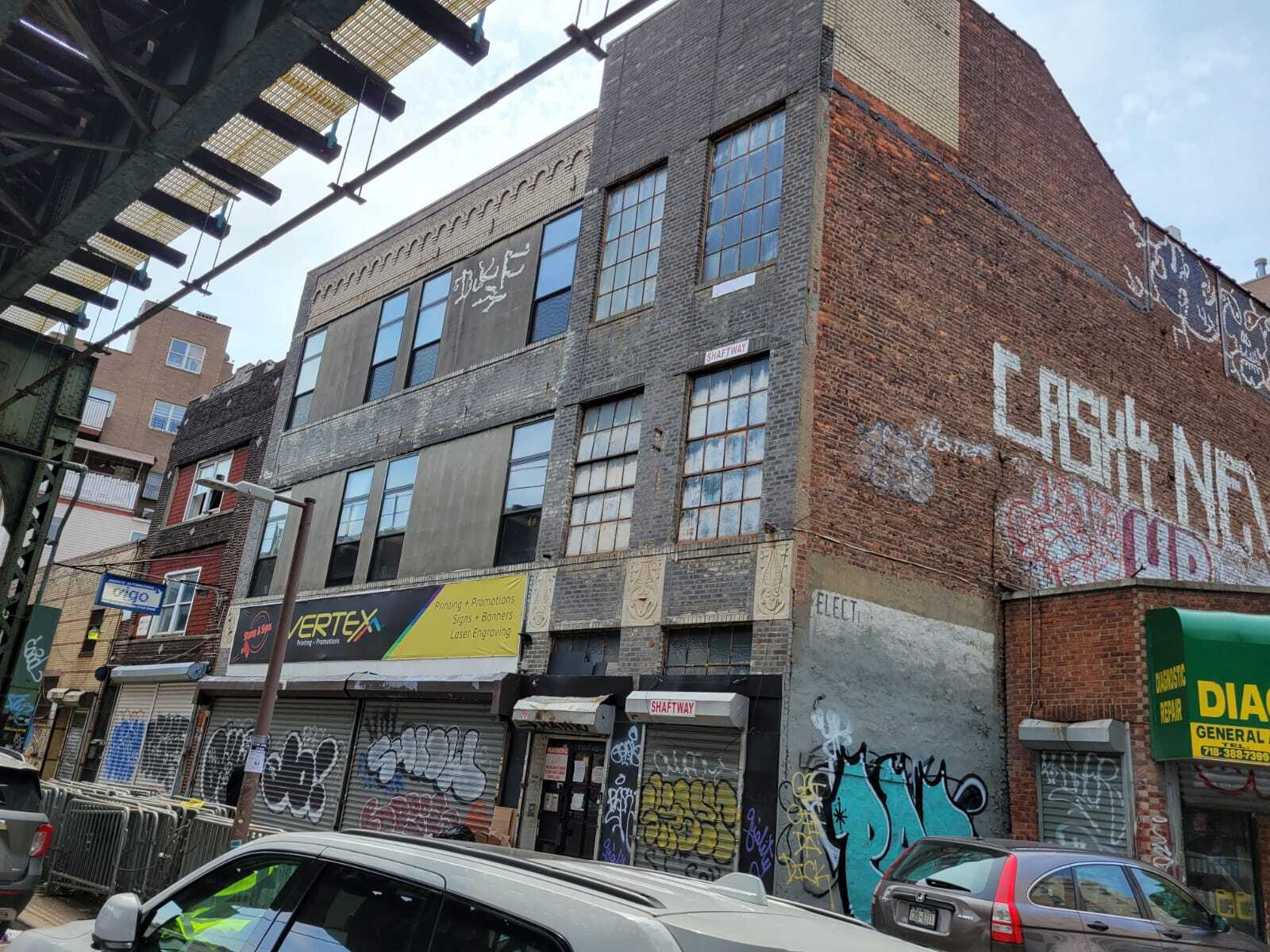 622-626 Broadway, Brooklyn, NY à louer Photo du bâtiment- Image 1 de 2