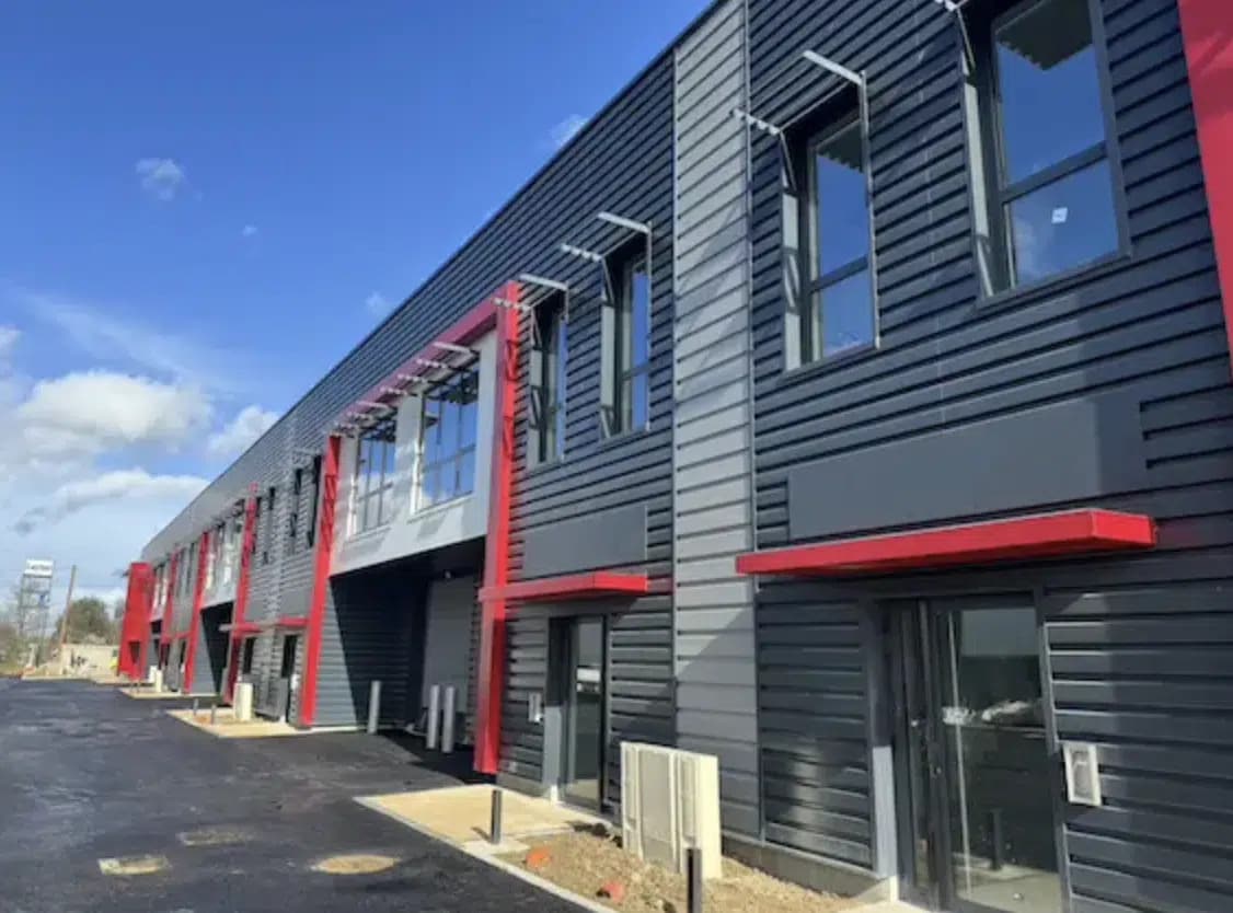 Flex in Ferrières-en-Brie for lease Building Photo- Image 1 of 6