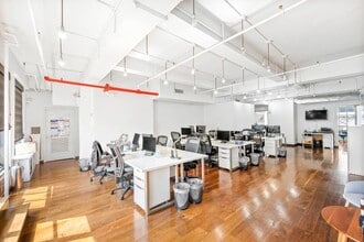247 W 30th St, New York, NY for lease Interior Photo- Image 2 of 7