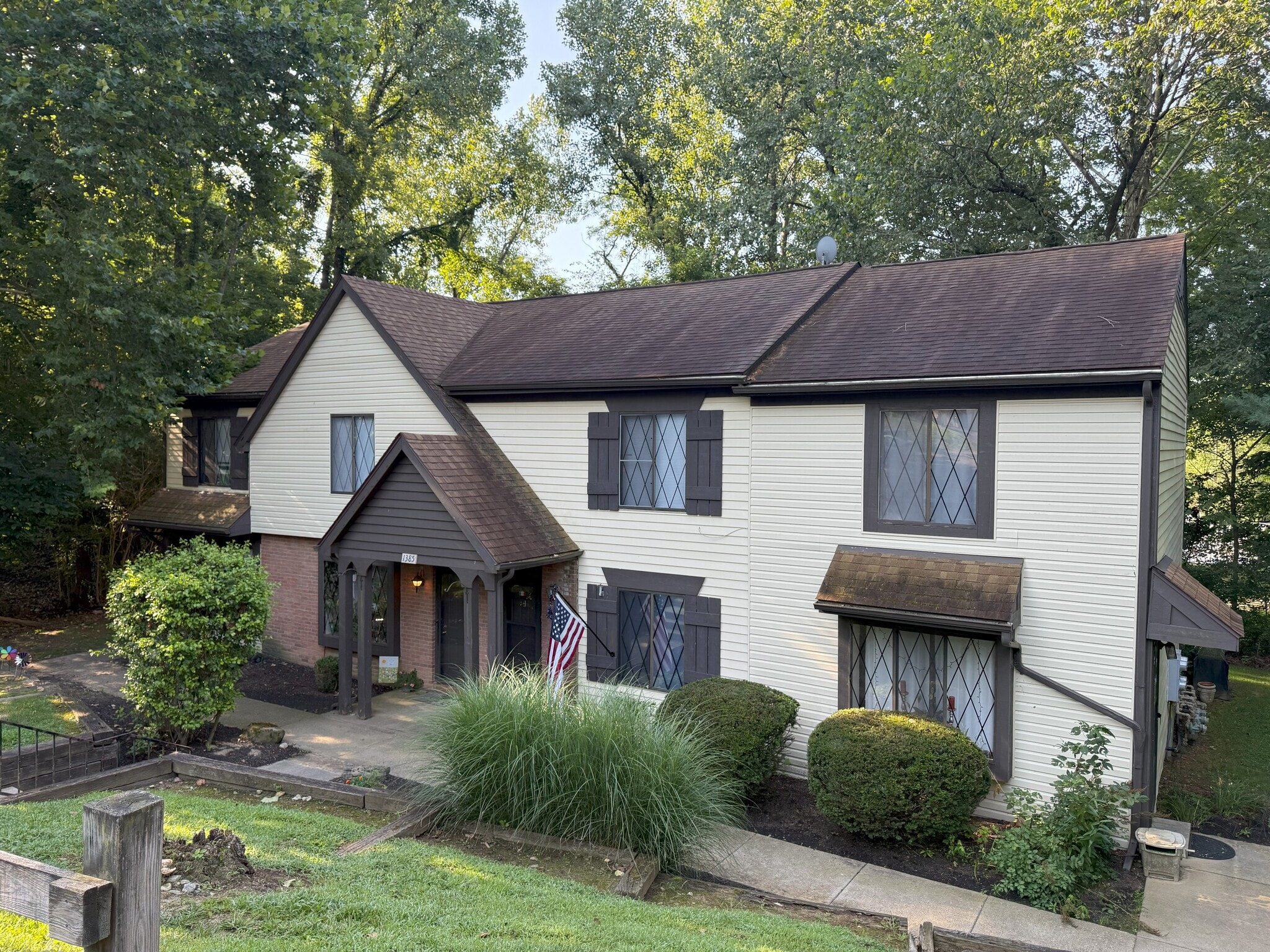 1380 Country Side Dr, Newark, OH for sale Primary Photo- Image 1 of 9