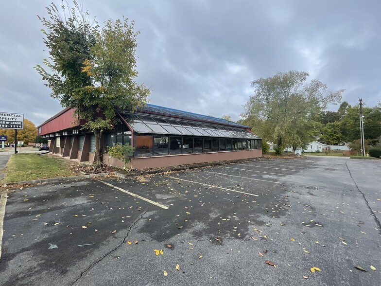 1150 Oak Ridge Tpke, Oak Ridge, TN for sale - Building Photo - Image 1 of 1