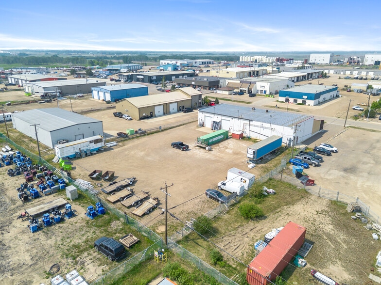 5201 63 St, Lloydminster, AB à louer - Photo du bâtiment - Image 3 de 8